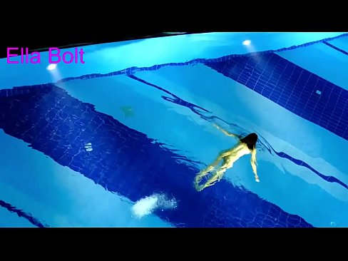 ❤️ මට නැරඹීම නැවැත්විය නොහැක, තරුණ රන්වන්තිය ELLA BOLT නිවාඩු නිකේතනයේ තටාකයේ නිරුවතින් පිහිනීමට හසු විය ❤ තත්ත්ව අසභ්ය si.cbddeluxe.top ❌️❤